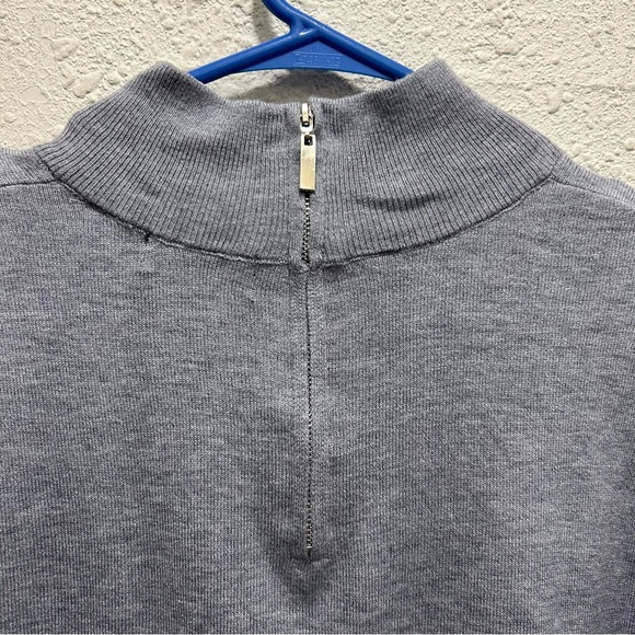 T Tahari Grey Women's Mock Neck Zipper Back Sweater NWT 1X - Picture 6 of 7